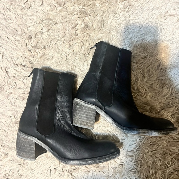 Free people essential Chelsea boot - Picture 1 of 5